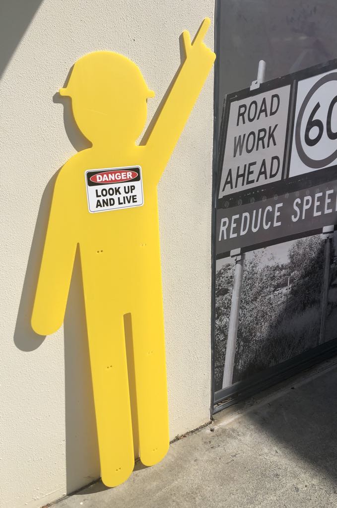 Yellow Corflute Man + Sticker RD565